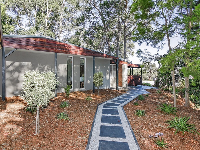 6 Montrose Avenue, Darlington WA 6070