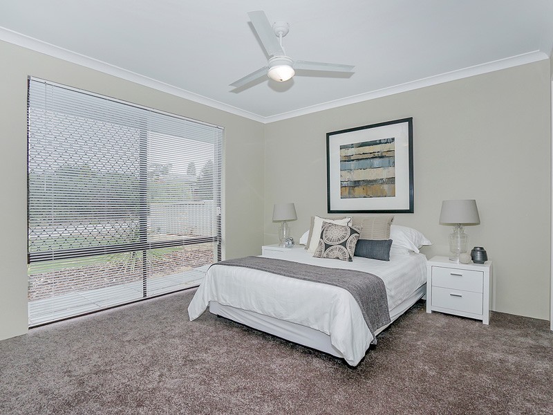 31 Bilya Gardens, Leda WA 6170