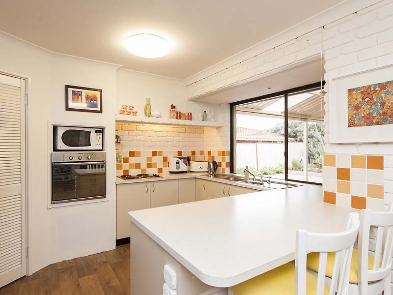 16 Tern Court, Thornlie WA 6108