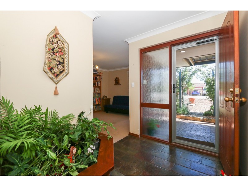 20 Rhine Crescent, Beechboro WA 6063
