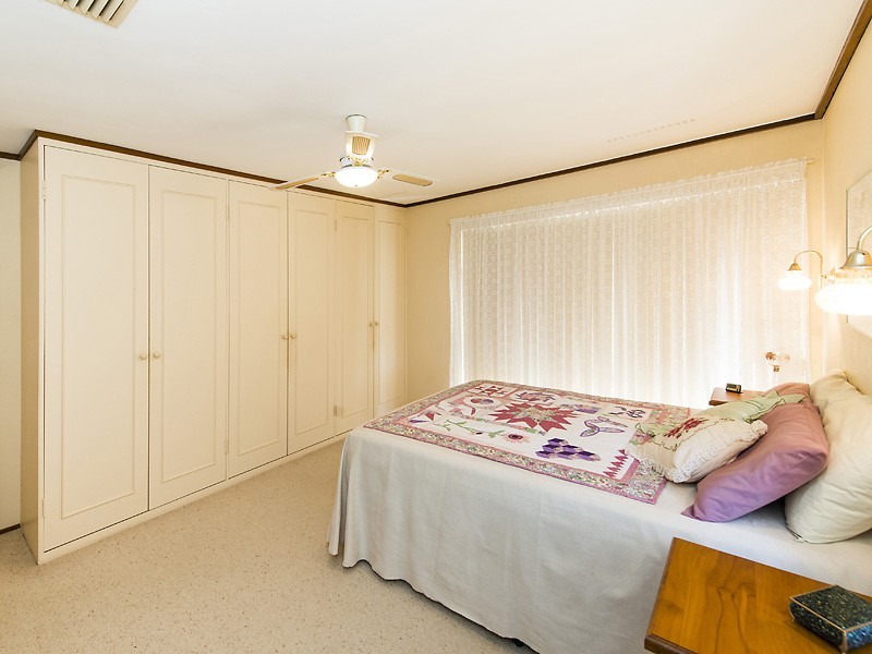 5 Camborne Way, Thornlie WA 6108