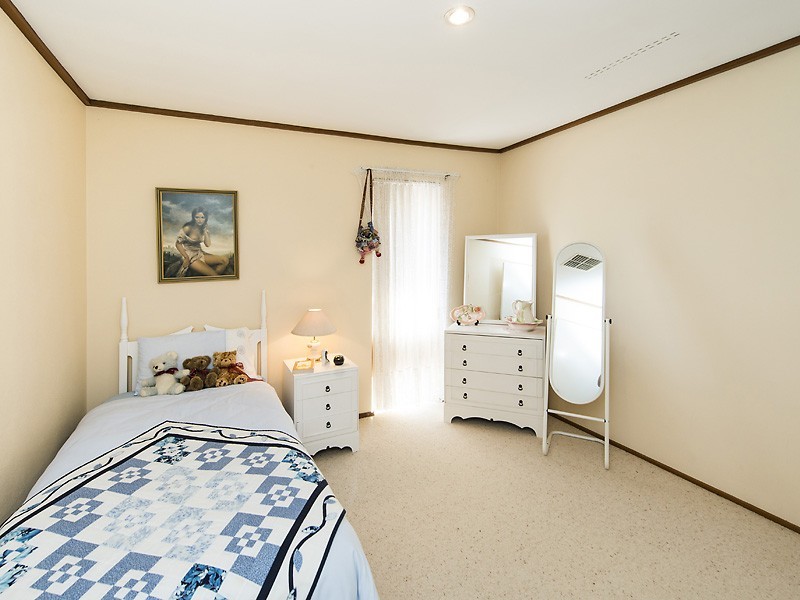 5 Camborne Way, Thornlie WA 6108