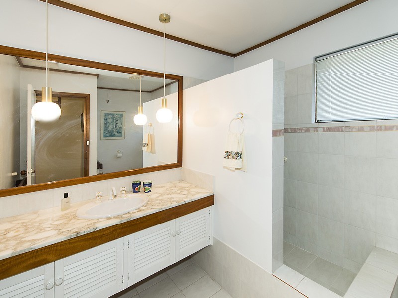 5 Camborne Way, Thornlie WA 6108