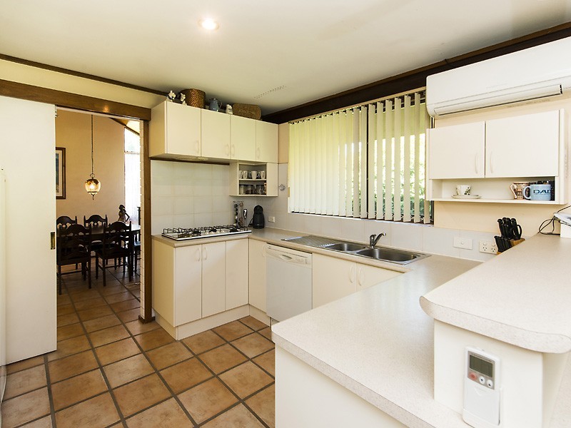 5 Camborne Way, Thornlie WA 6108