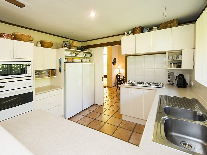 5 Camborne Way, Thornlie WA 6108