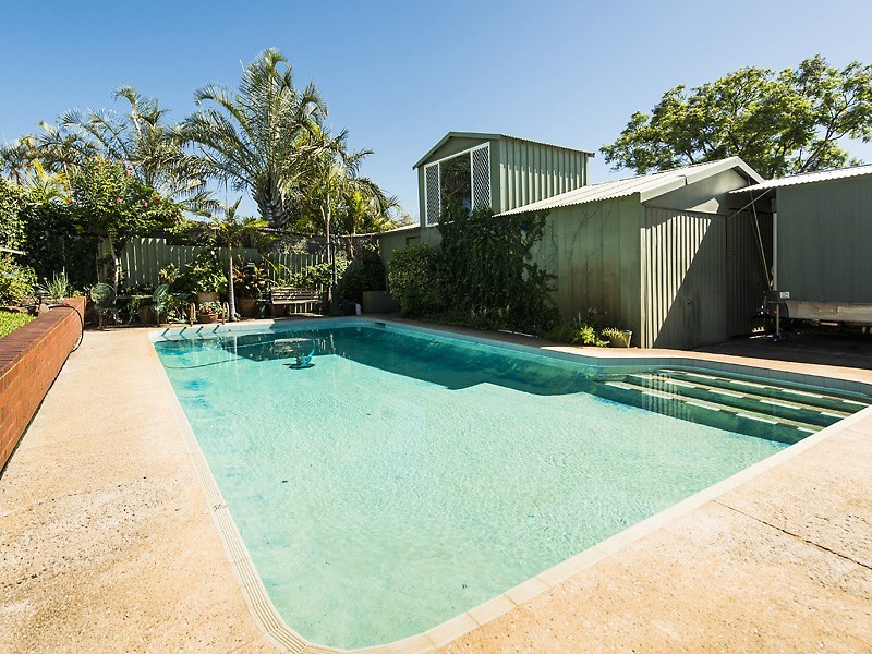 5 Camborne Way, Thornlie WA 6108