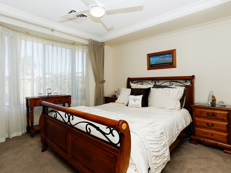 22 St John Road, Wattle Grove WA 6107