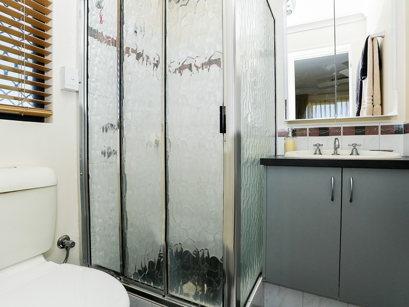 22 St John Road, Wattle Grove WA 6107