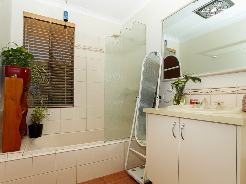 22 St John Road, Wattle Grove WA 6107