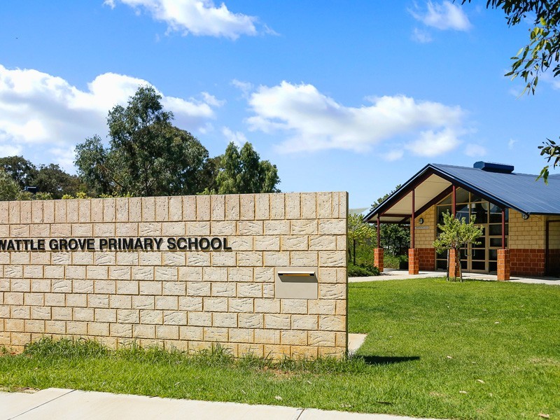 22 St John Road, Wattle Grove WA 6107