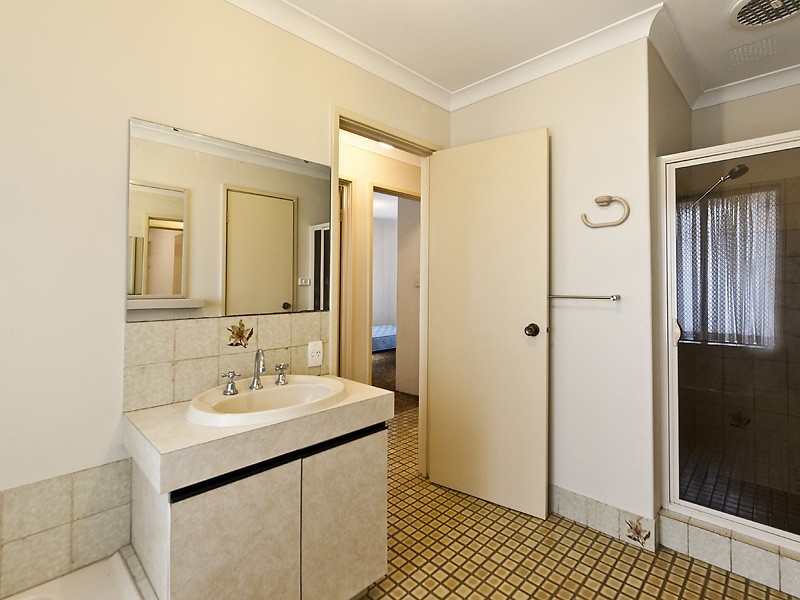 22 Kidman Crt, Thornlie WA 6108