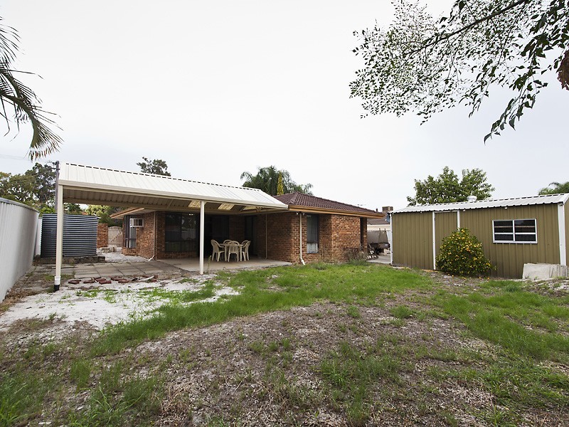 22 Kidman Crt, Thornlie WA 6108