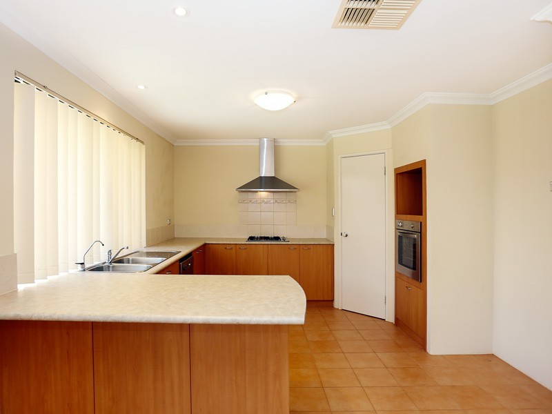 5 Tuross Place, Ridgewood WA 6030