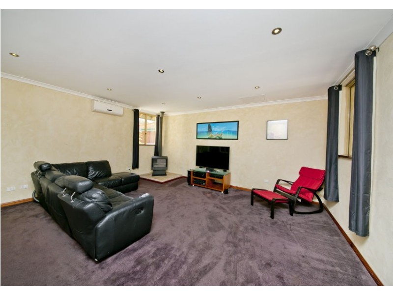 41 Allinson Drive, Girrawheen WA 6064