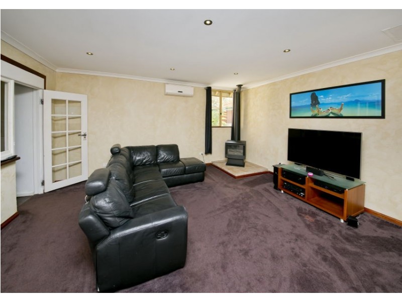 41 Allinson Drive, Girrawheen WA 6064