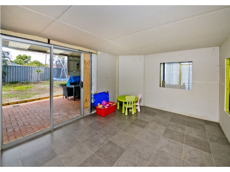 41 Allinson Drive, Girrawheen WA 6064