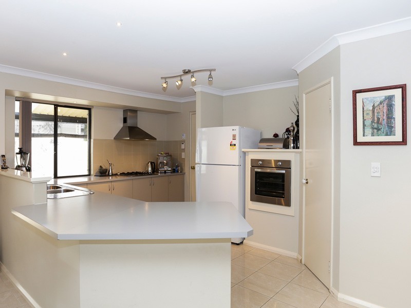 3 Delta Street, Wattle Grove WA 6107
