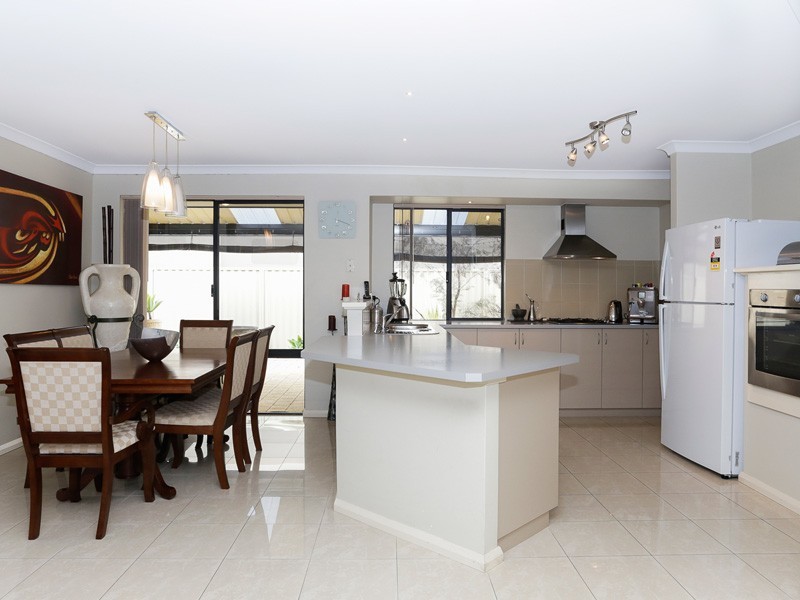 3 Delta Street, Wattle Grove WA 6107