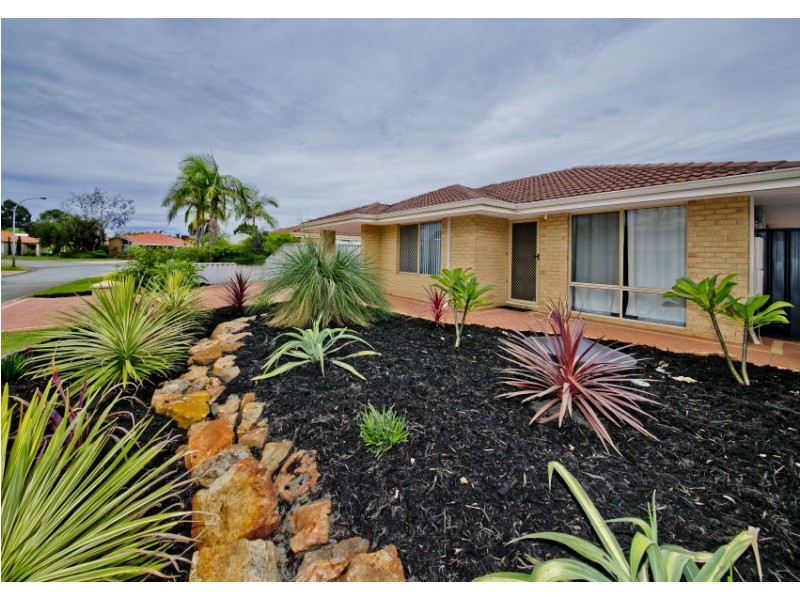 15 Gilroyd Loop, Ballajura WA 6066