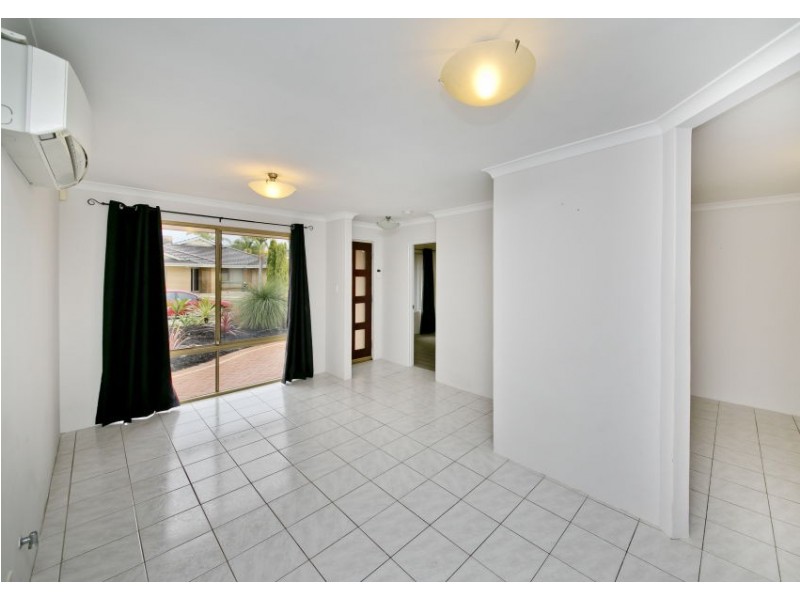 15 Gilroyd Loop, Ballajura WA 6066