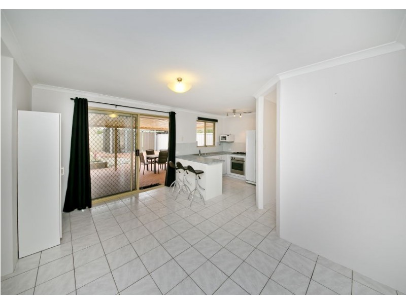 15 Gilroyd Loop, Ballajura WA 6066