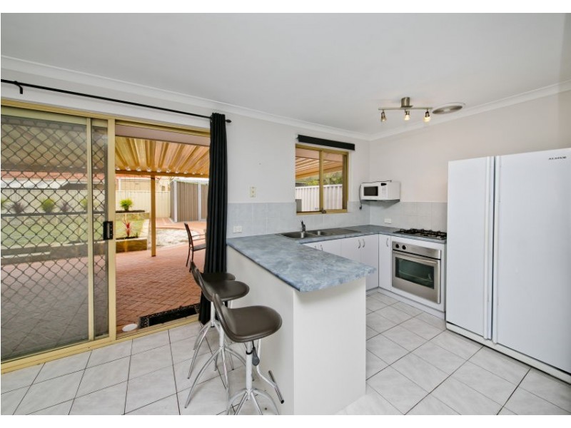 15 Gilroyd Loop, Ballajura WA 6066