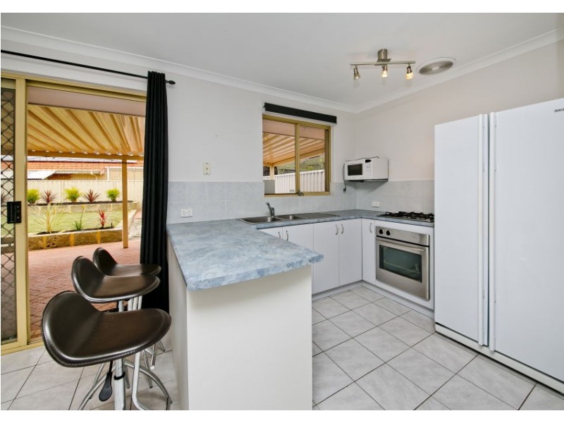 15 Gilroyd Loop, Ballajura WA 6066