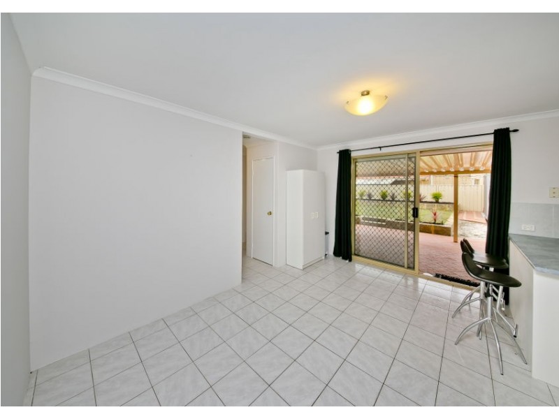 15 Gilroyd Loop, Ballajura WA 6066