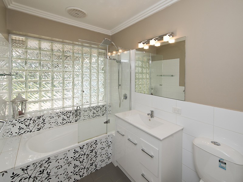 73 Berehaven Ave, Thornlie WA 6108