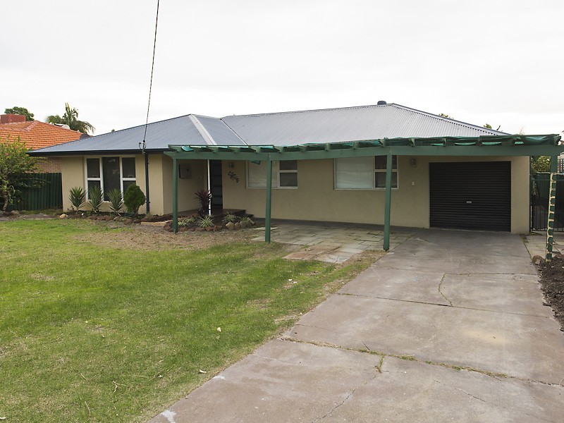 73 Berehaven Ave, Thornlie WA 6108