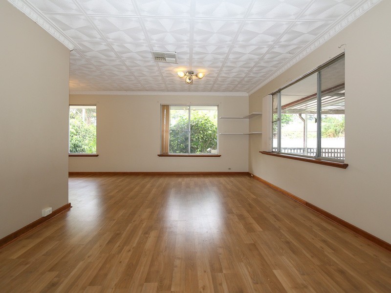 33A Bradshaw Street, Eden Hill WA 6054