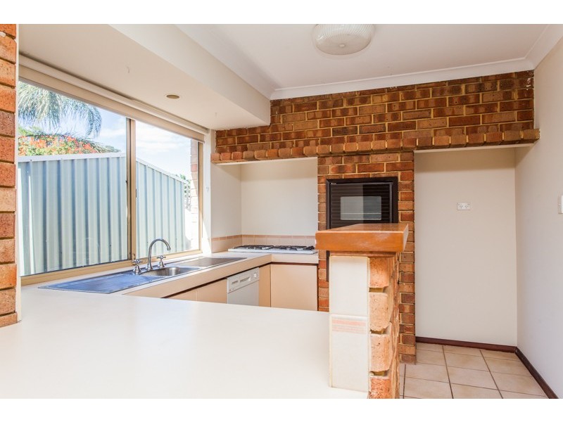 11 Shamrock Way, Huntingdale WA 6110