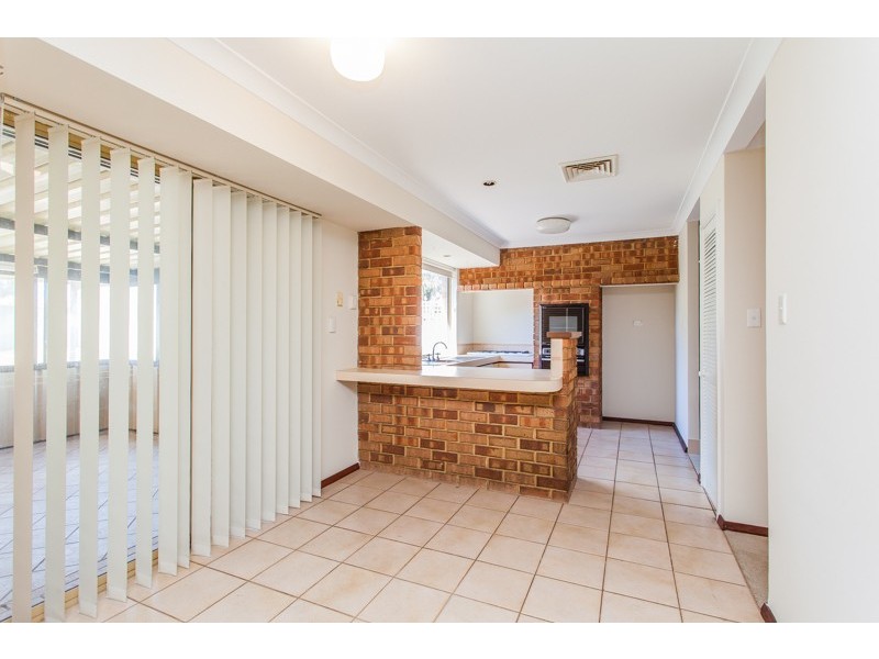 11 Shamrock Way, Huntingdale WA 6110