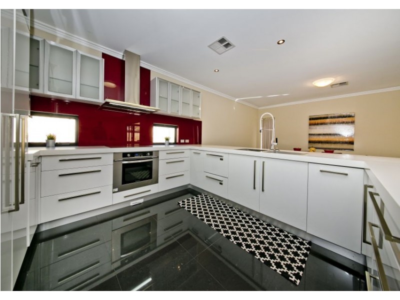 43 Tresise Street, Carine WA 6020