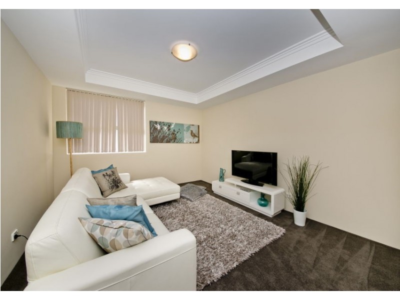 43 Tresise Street, Carine WA 6020