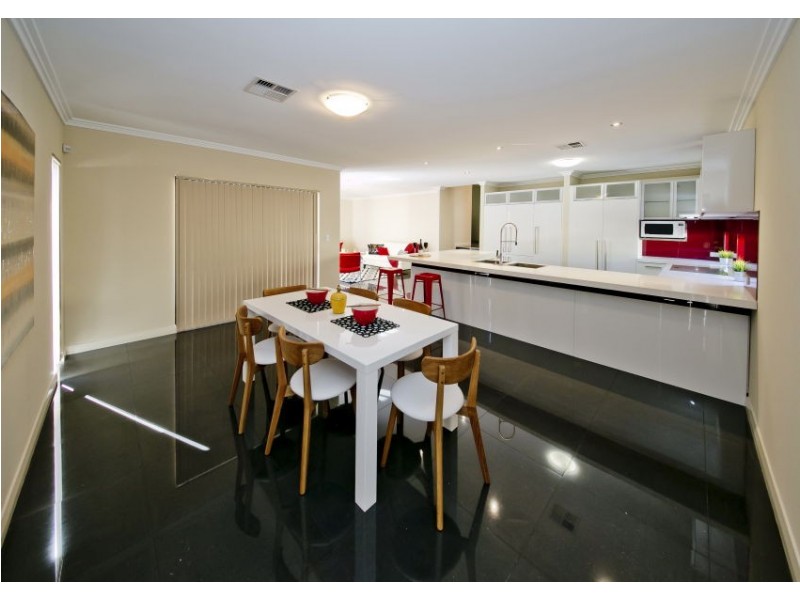 43 Tresise Street, Carine WA 6020