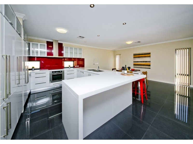 43 Tresise Street, Carine WA 6020