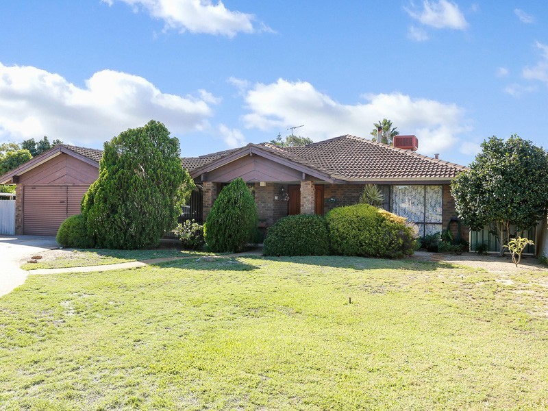 15 Blockley Way, Bassendean WA 6054