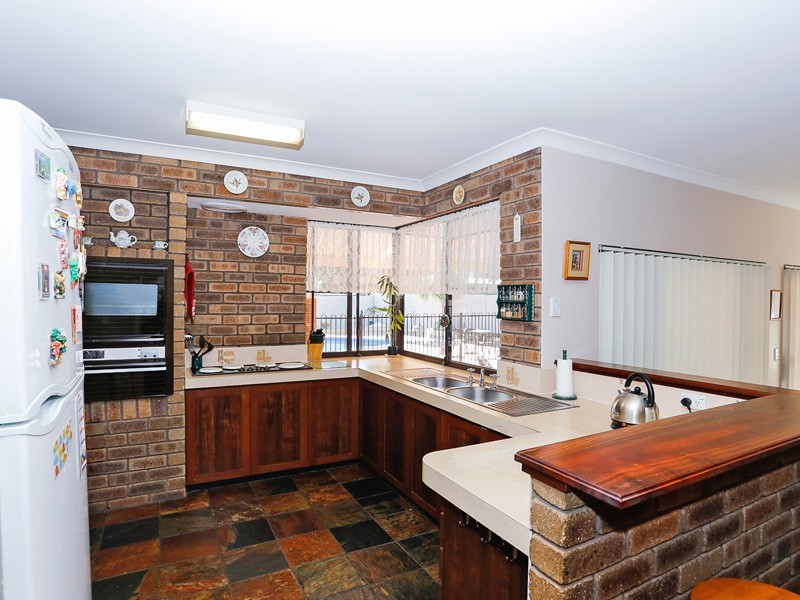 15 Blockley Way, Bassendean WA 6054