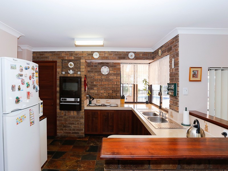 15 Blockley Way, Bassendean WA 6054