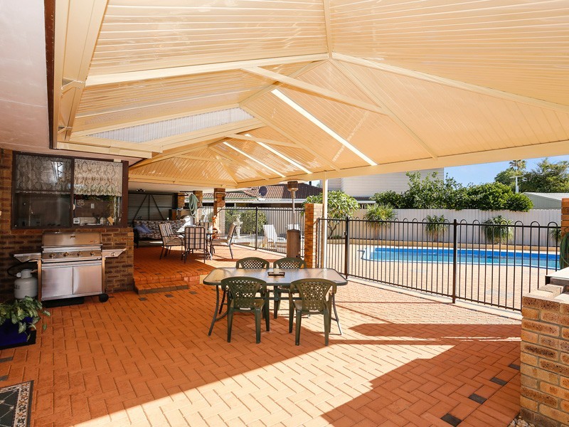 15 Blockley Way, Bassendean WA 6054