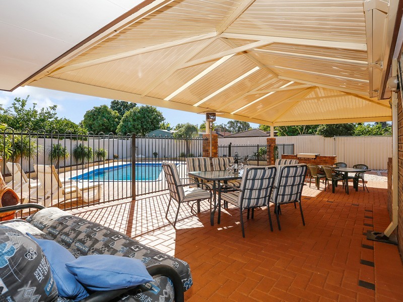 15 Blockley Way, Bassendean WA 6054