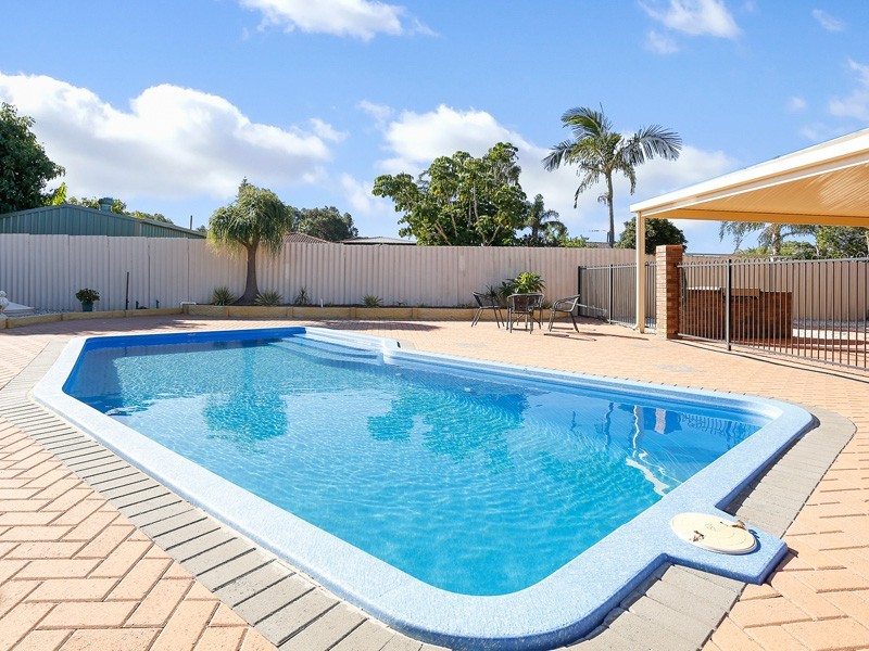 15 Blockley Way, Bassendean WA 6054