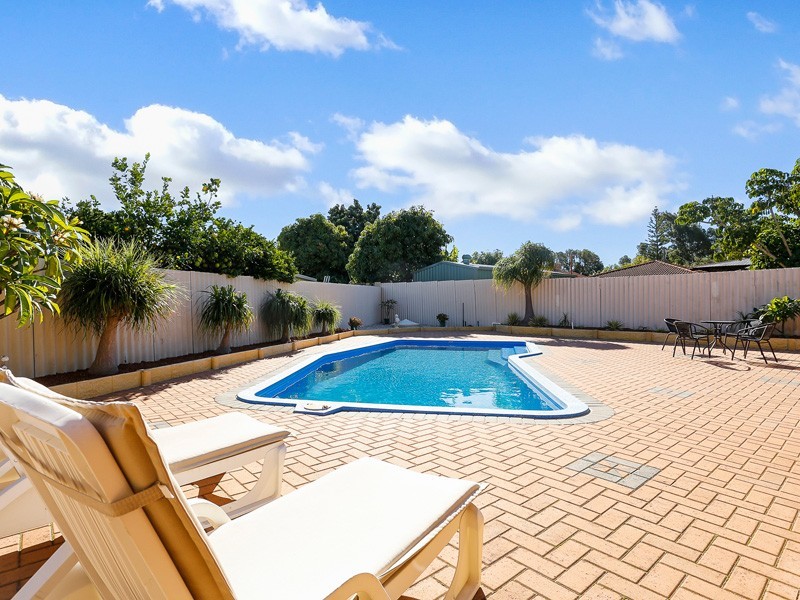 15 Blockley Way, Bassendean WA 6054