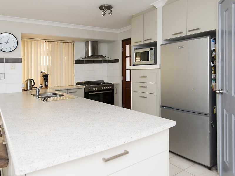 93 Lauterbach Drive, Gosnells WA 6110