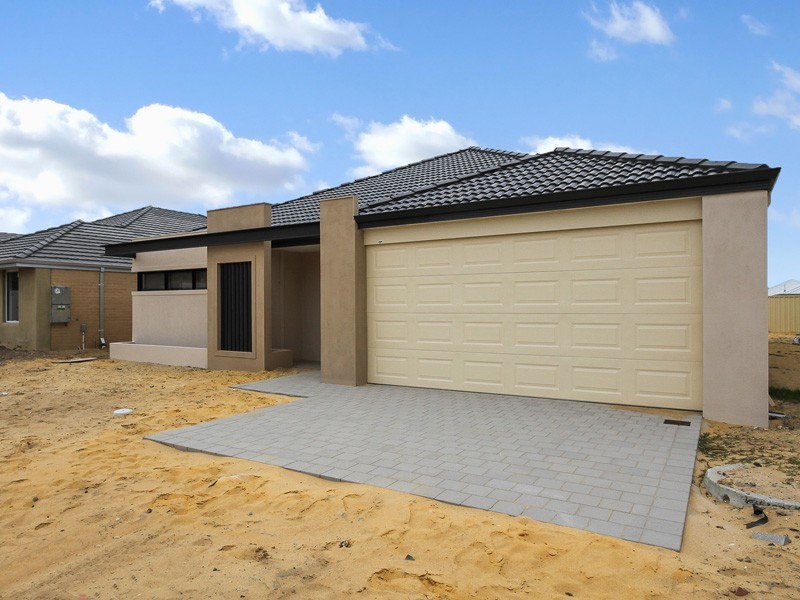100 Fennell Crescent, Wattle Grove WA 6107