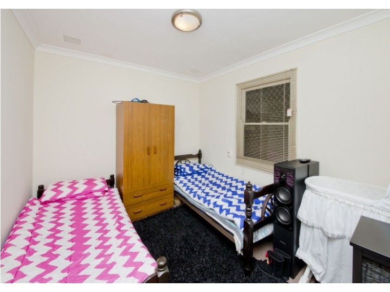 51 Sturtridge Road, Lockridge WA 6054