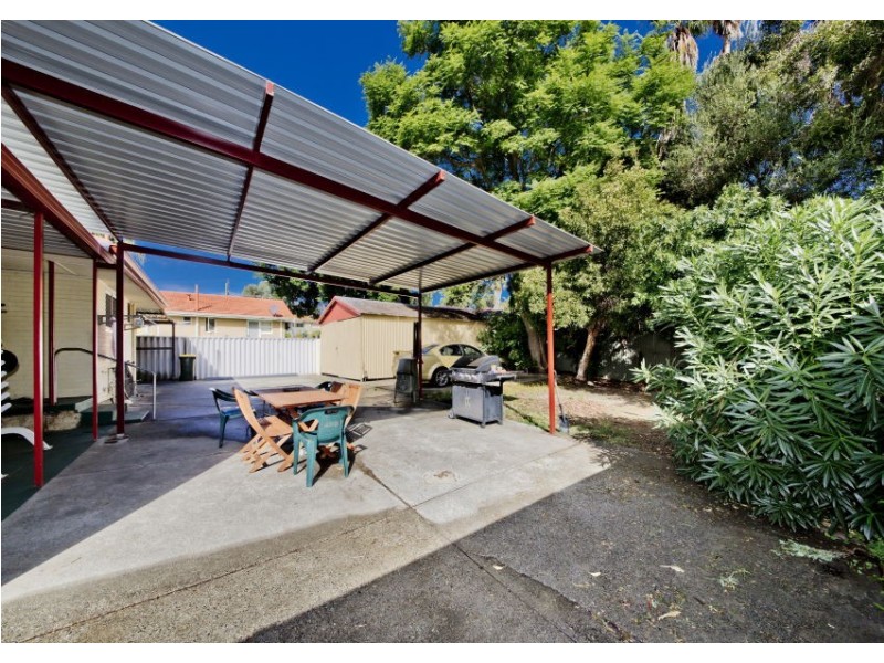 51 Sturtridge Road, Lockridge WA 6054