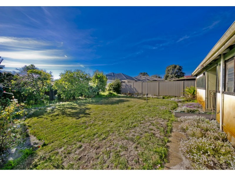 23 Henrietta Street, Bayswater WA 6053