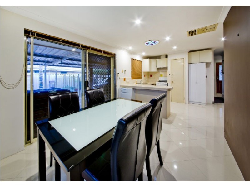 30 Borah Court, Caversham WA 6055